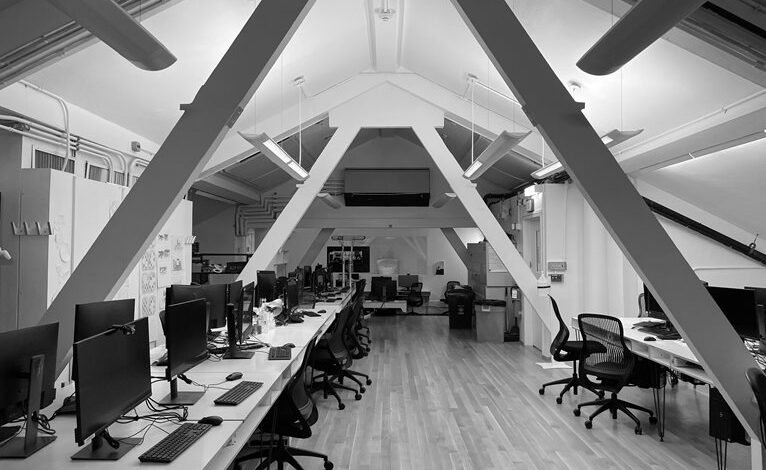 dynamic digital hub identifier